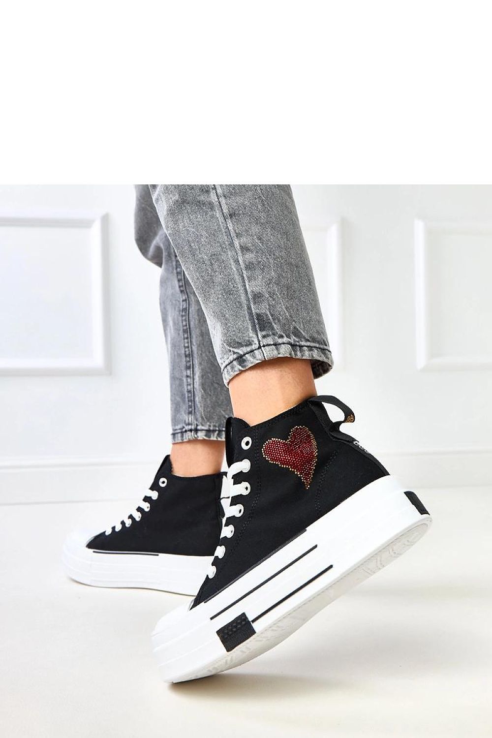 Trampki Model Ailea B033 Black - Solea