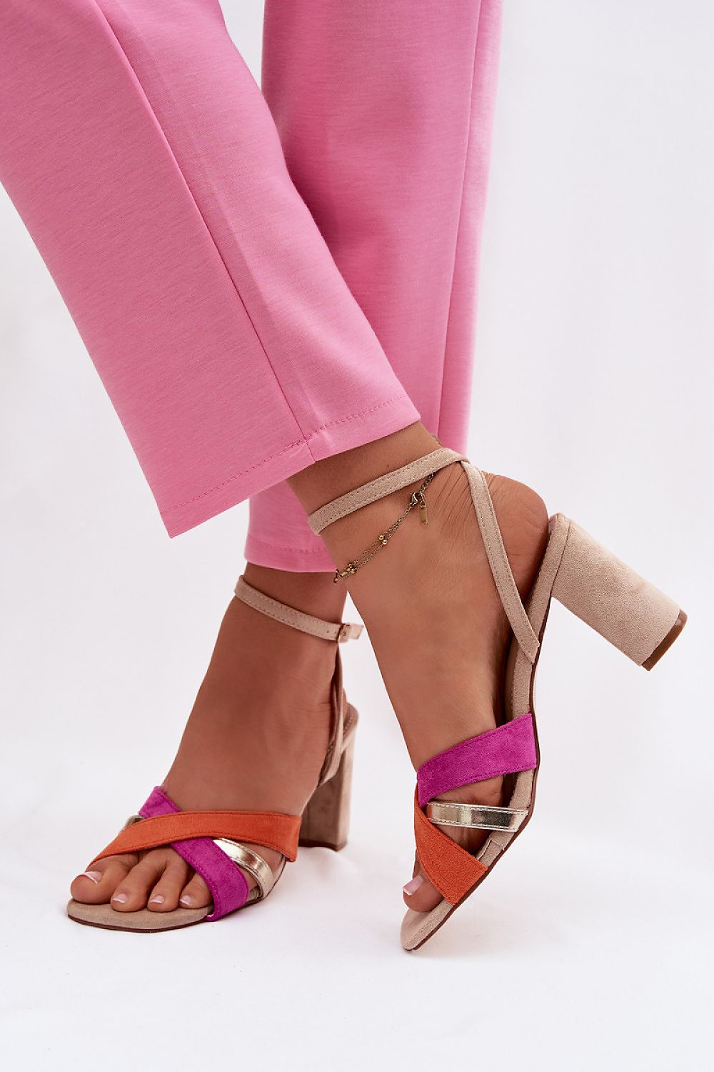 Sandały Model Karilora LOLA5275 Beige - Step in style