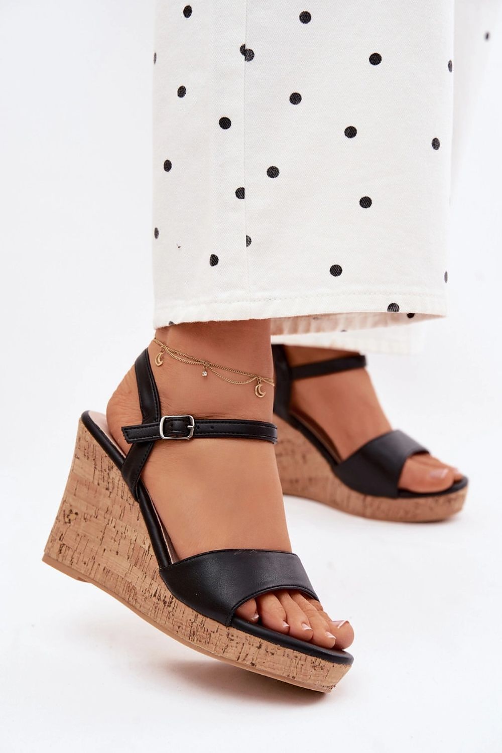 Sandały Model Clarabella 11-11 Black - Step in style