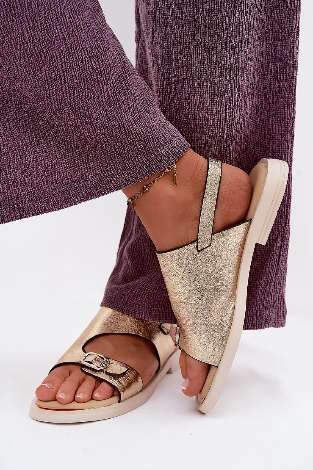 Sandały Model Vinceza 86434 Gold - Step in style