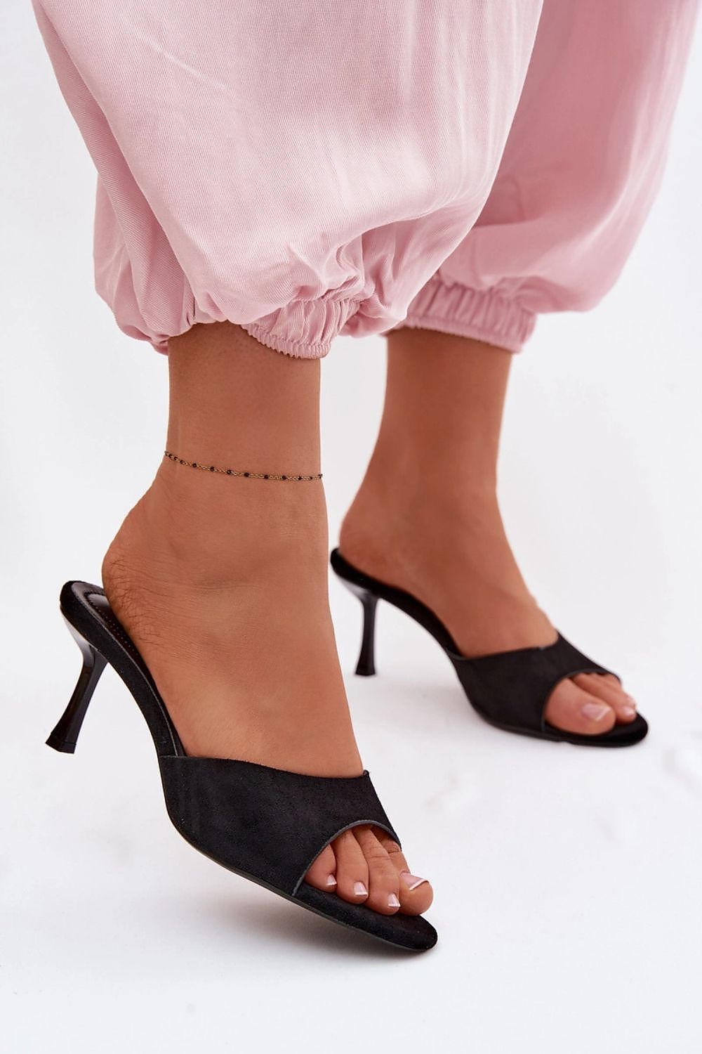 Sandał Klapki Model Melissea XL-19 Black Zamsz - Step in style