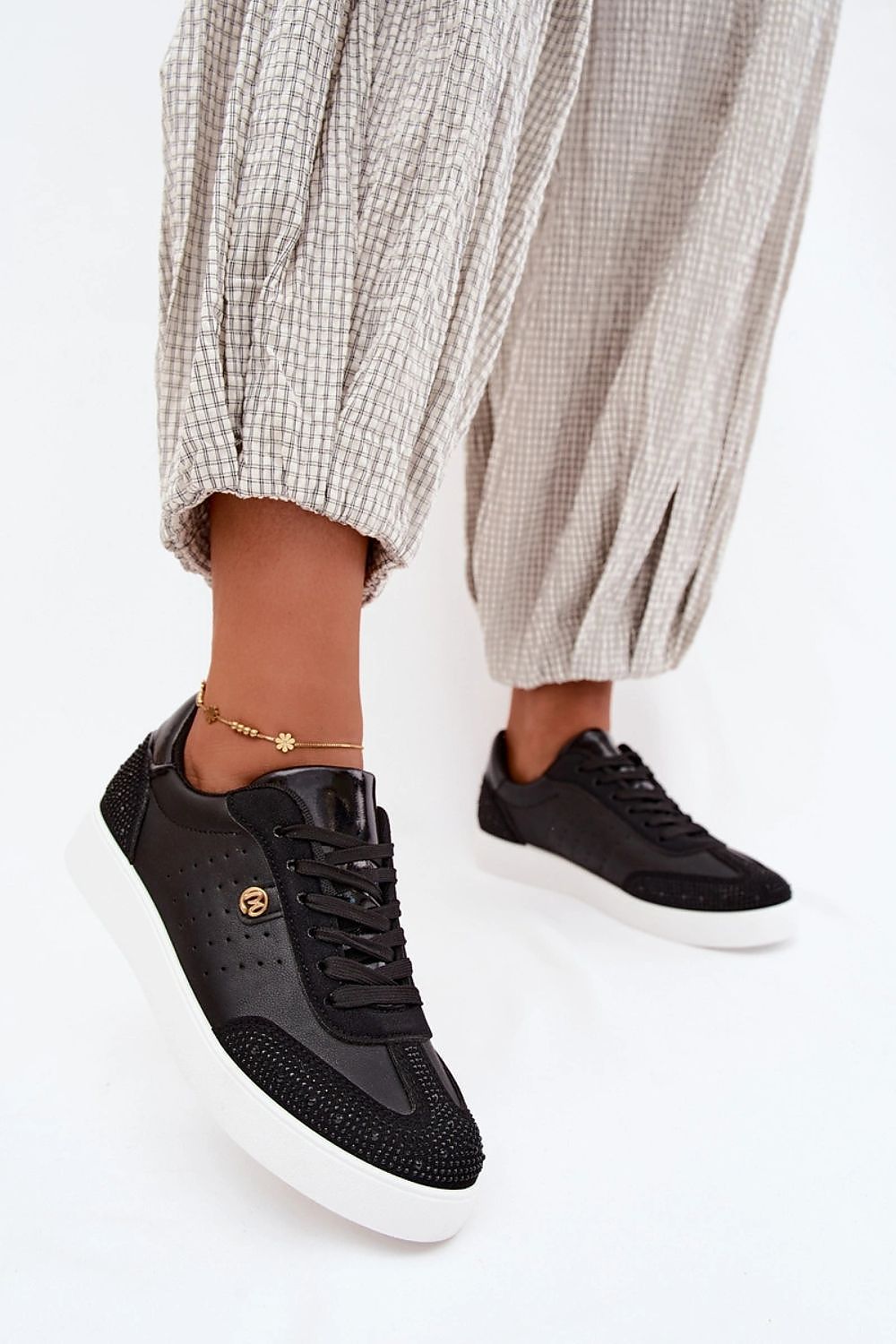 Buty Sportowe Model Soothe 817-4A Black - Step in style
