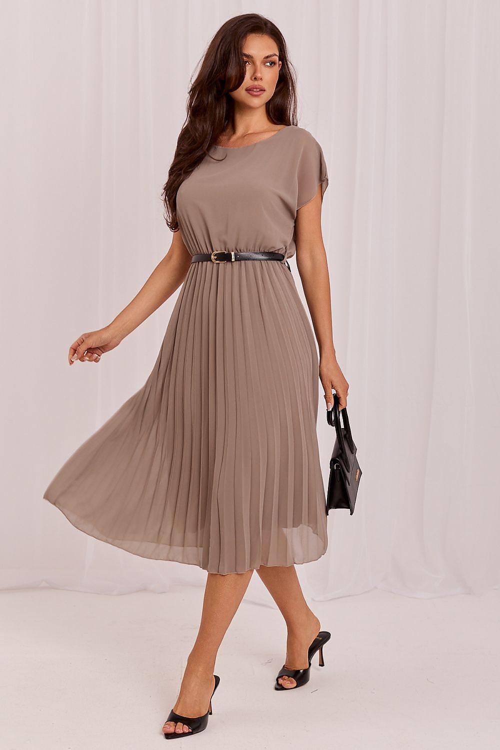 Sukienka Model DHJ-SK-8839-1.23X Dark Beige - Rue Paris