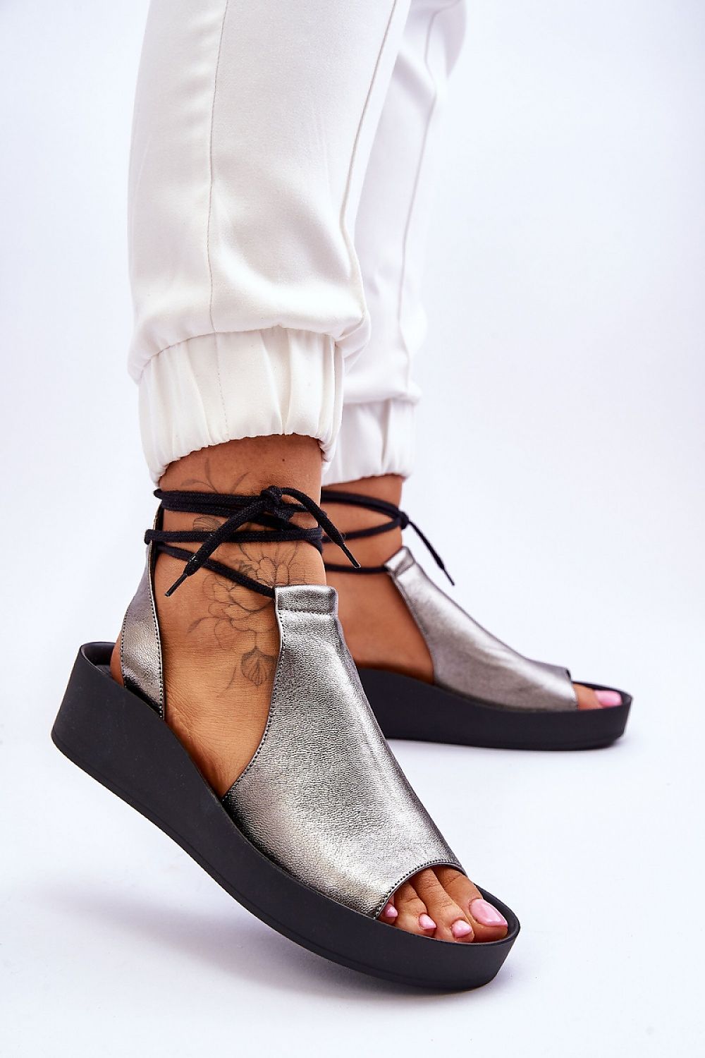 Sandały Model Nicole 2743/063 Silver/Black - Step in style
