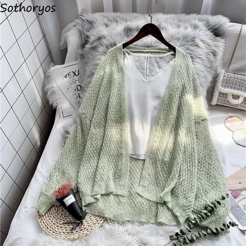 Ażurowy kardigan damski – letni, ochrona UV — Swetry — EldoradoShop