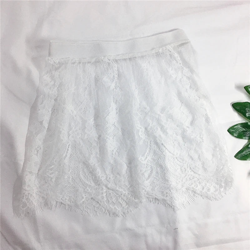 Mini spódnica z tiulu i koronki – transparentna, elegancka, letnia — biała — Spódnice — EldoradoShop