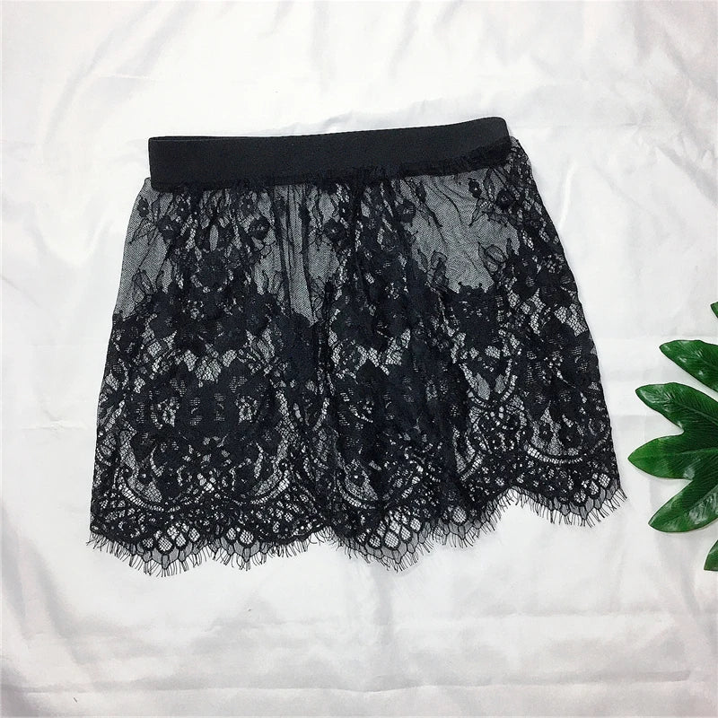 Mini spódnica z tiulu i koronki – transparentna, elegancka, letnia — biała — Spódnice — EldoradoShop