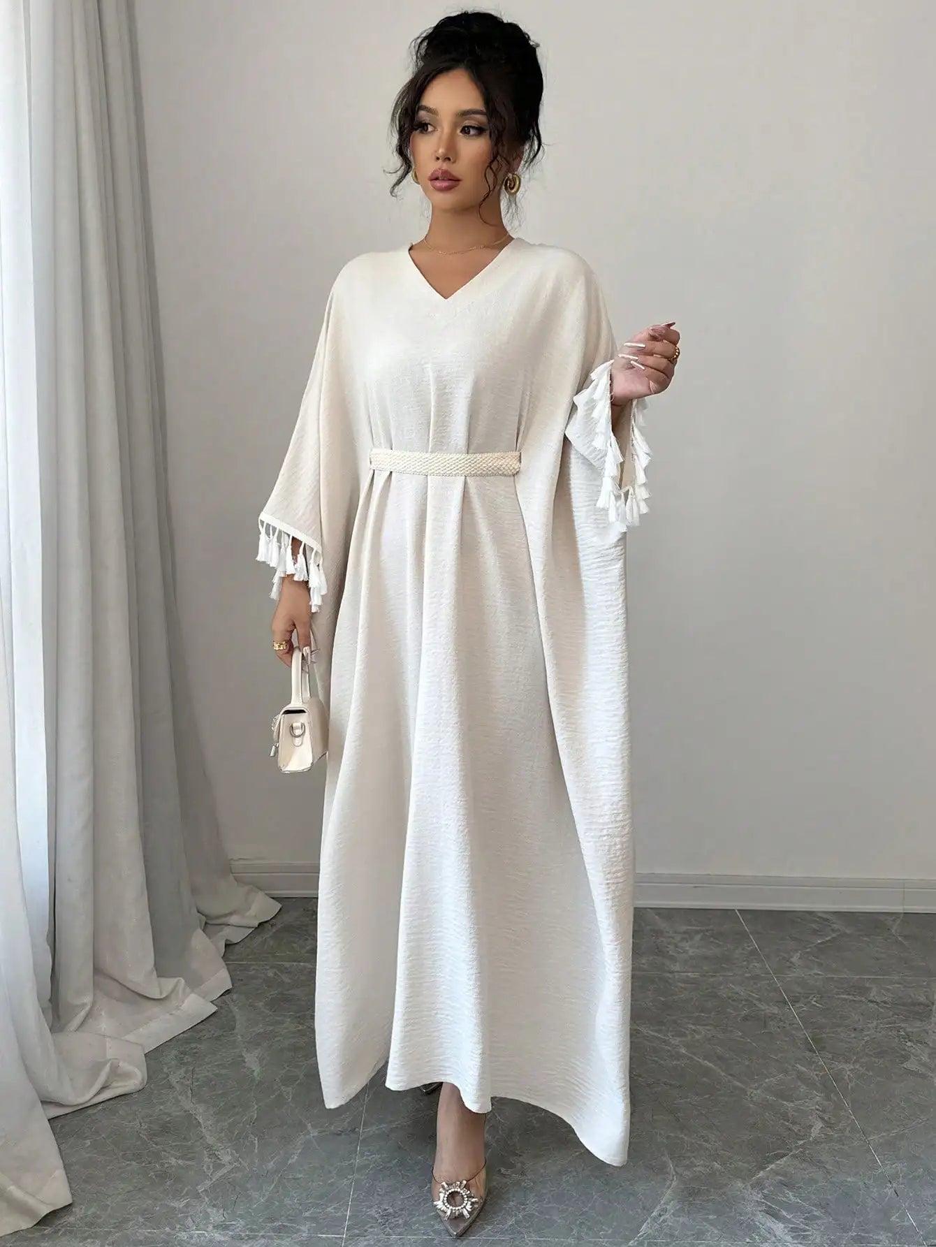 Sukienka kaftan z plecionym paskiem – elegancka, midi — Sukienka — EldoradoShop