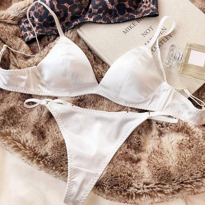 Komplet bielizny damskiej – jedwabisty, bezfiszbinowy, elegancki — Bielizna — EldoradoShop