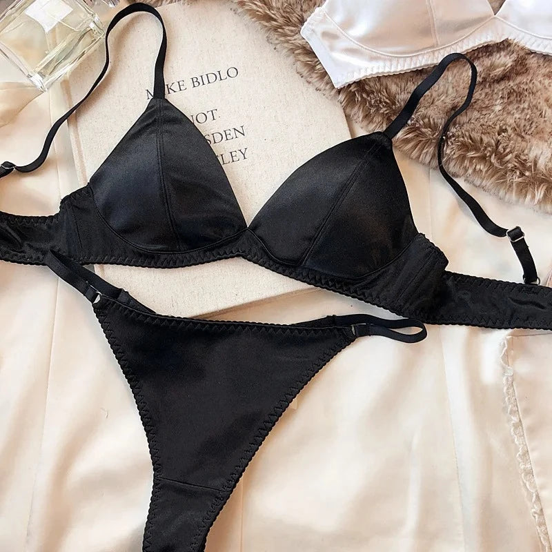 Komplet bielizny damskiej – jedwabisty, bezfiszbinowy, elegancki — Bielizna — EldoradoShop
