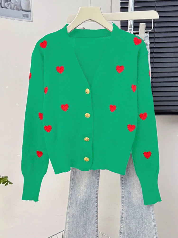 Kardigan z serduszkowymi guzikami – kobiecy, V-neck — Swetry — EldoradoShop