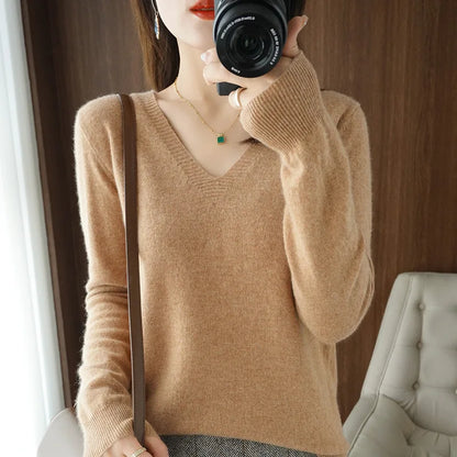 Sweter V-neck slim fit – kobiecy, 2026 — Swetry — EldoradoShop