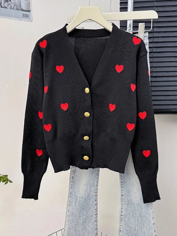 Kardigan z serduszkowymi guzikami – kobiecy, V-neck — Swetry — EldoradoShop