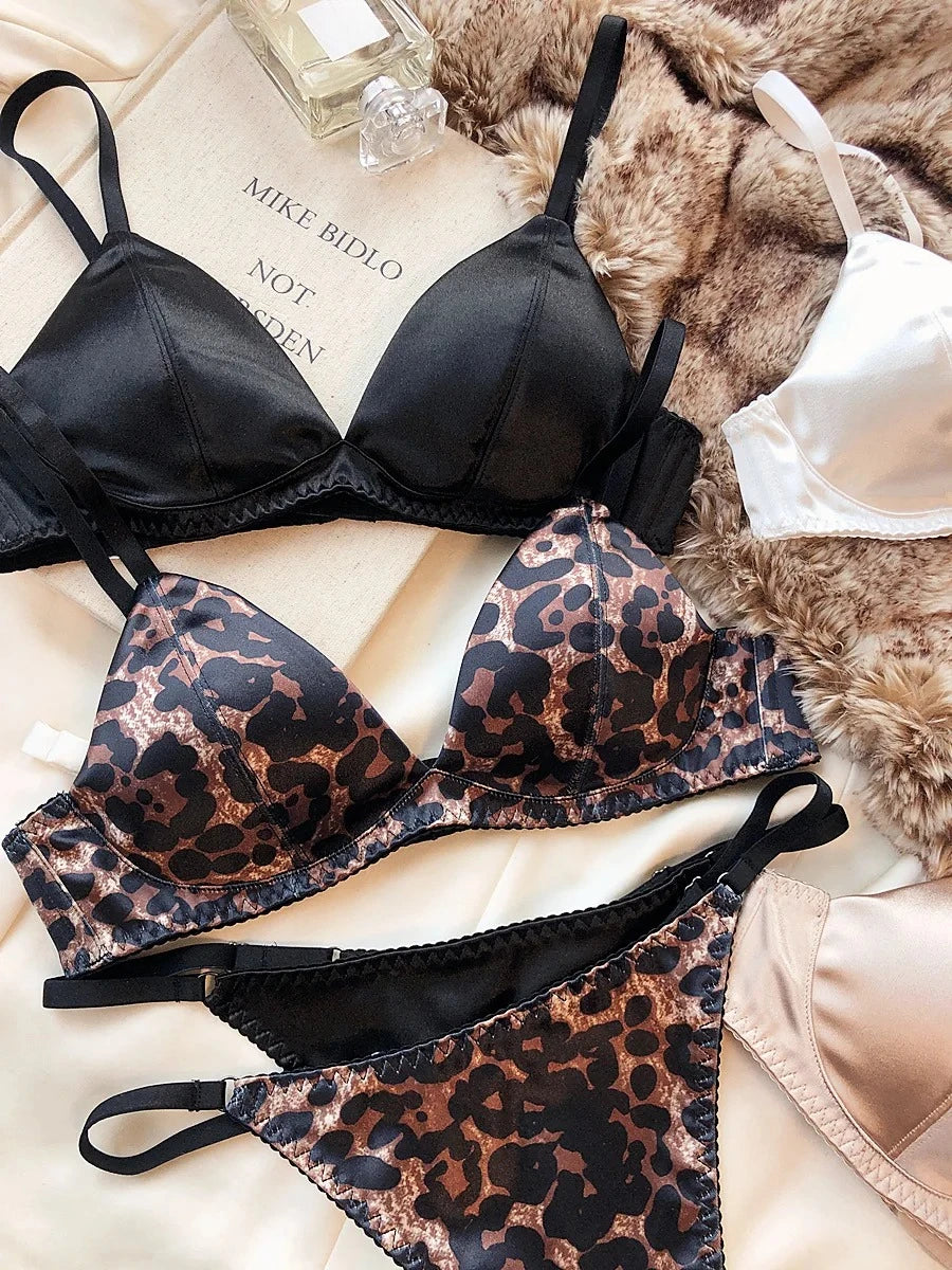 Komplet bielizny damskiej – jedwabisty, bezfiszbinowy, elegancki — Bielizna — EldoradoShop