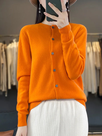 Kardigan merino 100% – zapinany, kobiecy, podstawowy — Swetry — EldoradoShop