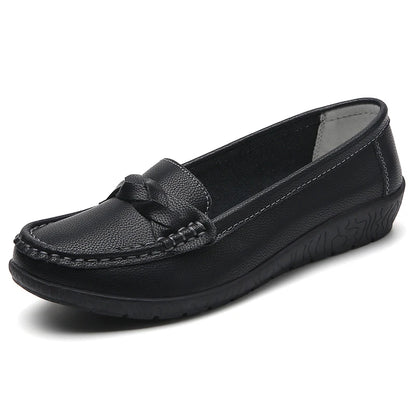 Mokasyny damskie slip-on – skórzane, płaskie — Obuwie — EldoradoShop