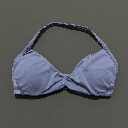 Top sportowy damski z fiszbinami – wsparcie i styl