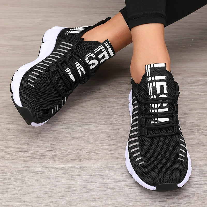 Buty sportowe damskie siatkowe – lekkie, oddychające — biała — Obuwie — EldoradoShop