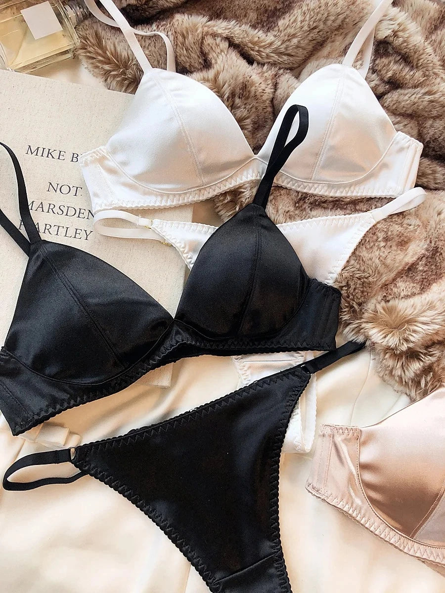 Komplet bielizny damskiej – jedwabisty, bezfiszbinowy, elegancki — Bielizna — EldoradoShop