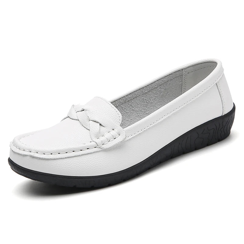 Mokasyny damskie slip-on – skórzane, płaskie — Obuwie — EldoradoShop