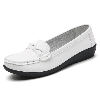 Mokasyny damskie slip-on – skórzane, płaskie — Obuwie — EldoradoShop