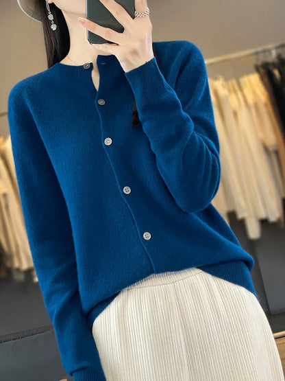 Kardigan merino 100% – zapinany, kobiecy, podstawowy — Swetry — EldoradoShop