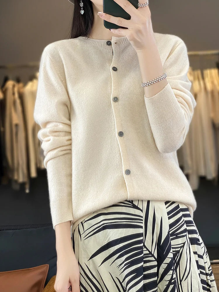 Kardigan merino 100% – zapinany, kobiecy, podstawowy — Swetry — EldoradoShop