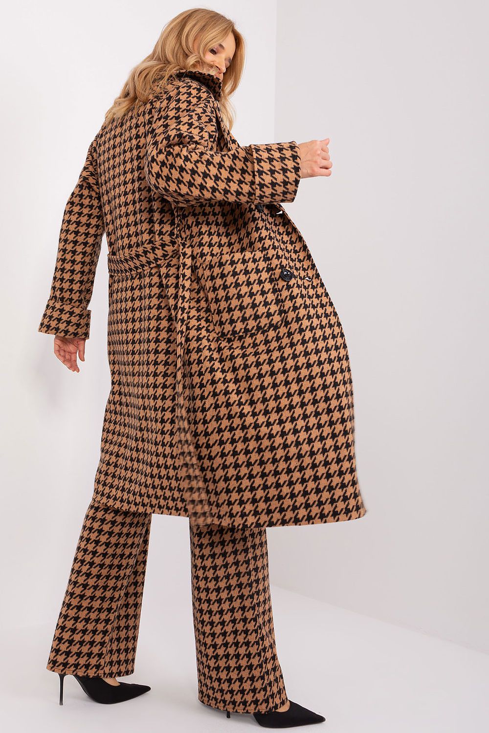   Płaszcz Damski Model LK-PL-509407.96P Camel - Lakerta 