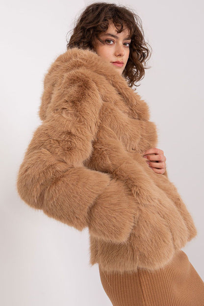   Kurtka Damska Model AT-KR-2386.00P Camel - AT 