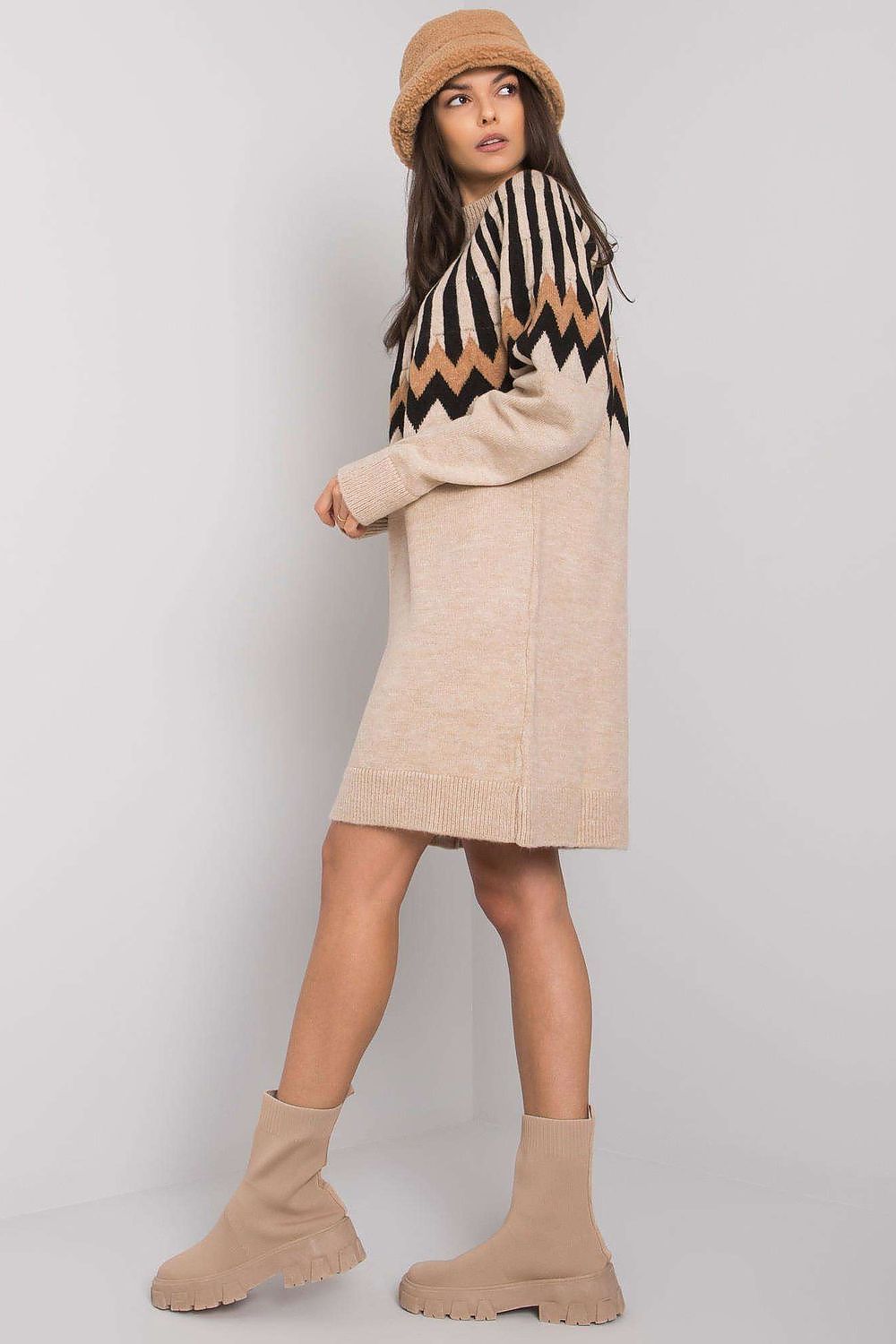  Sukienka Model LC-SK-0098.37X Beige - Rue Paris 