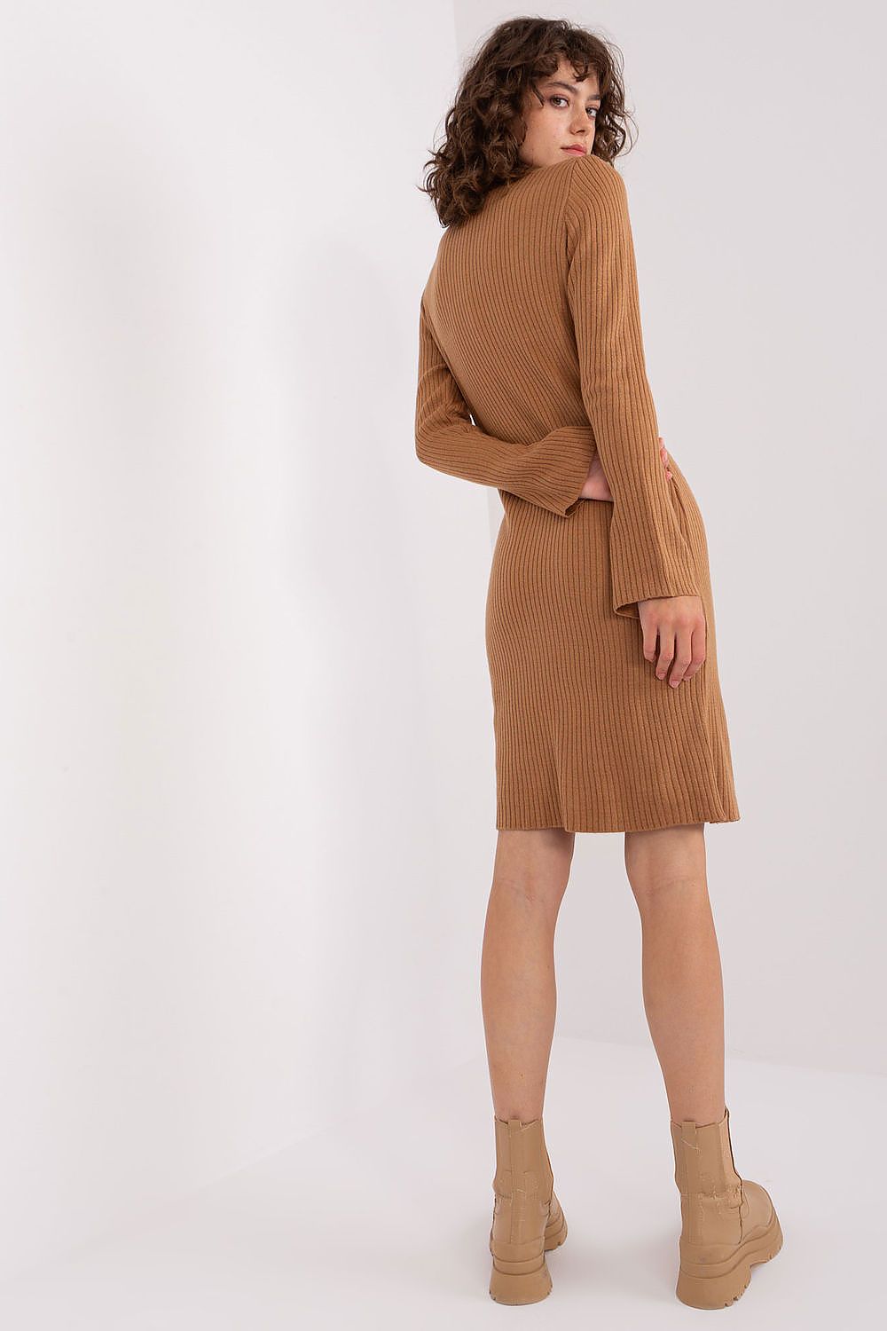  Sukienka Model BA-SK-2215.84 Camel - Badu 