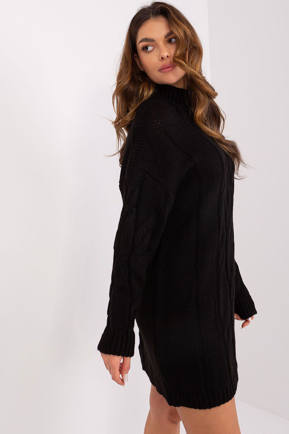  Sukienka Model LC-SK-1561.34X Black - Rue Paris 