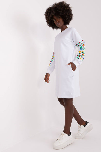  Sukienka Model RV-SK-8979.94P White - Rue Paris 