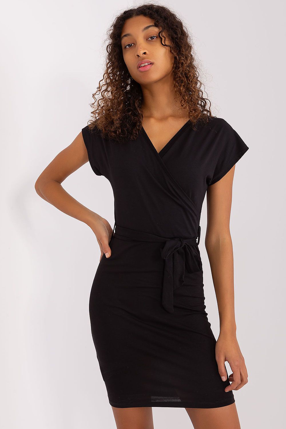  Sukienka Model RV-SK-8018.91 Black - Rue Paris 