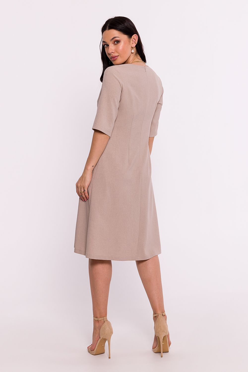  Sukienka Model B280 Beige - BeWear 