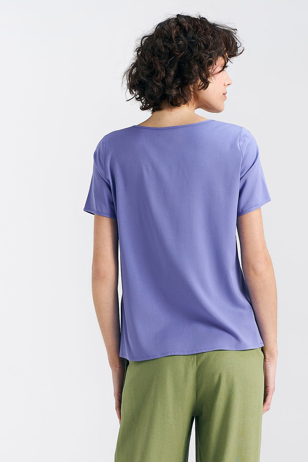   Bluzka basic z krótkim rękawem B160 Violet - Nife 