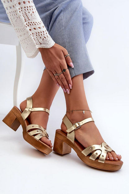  Sandały Model Assames 24SD98-6758 Gold - Step in style 
