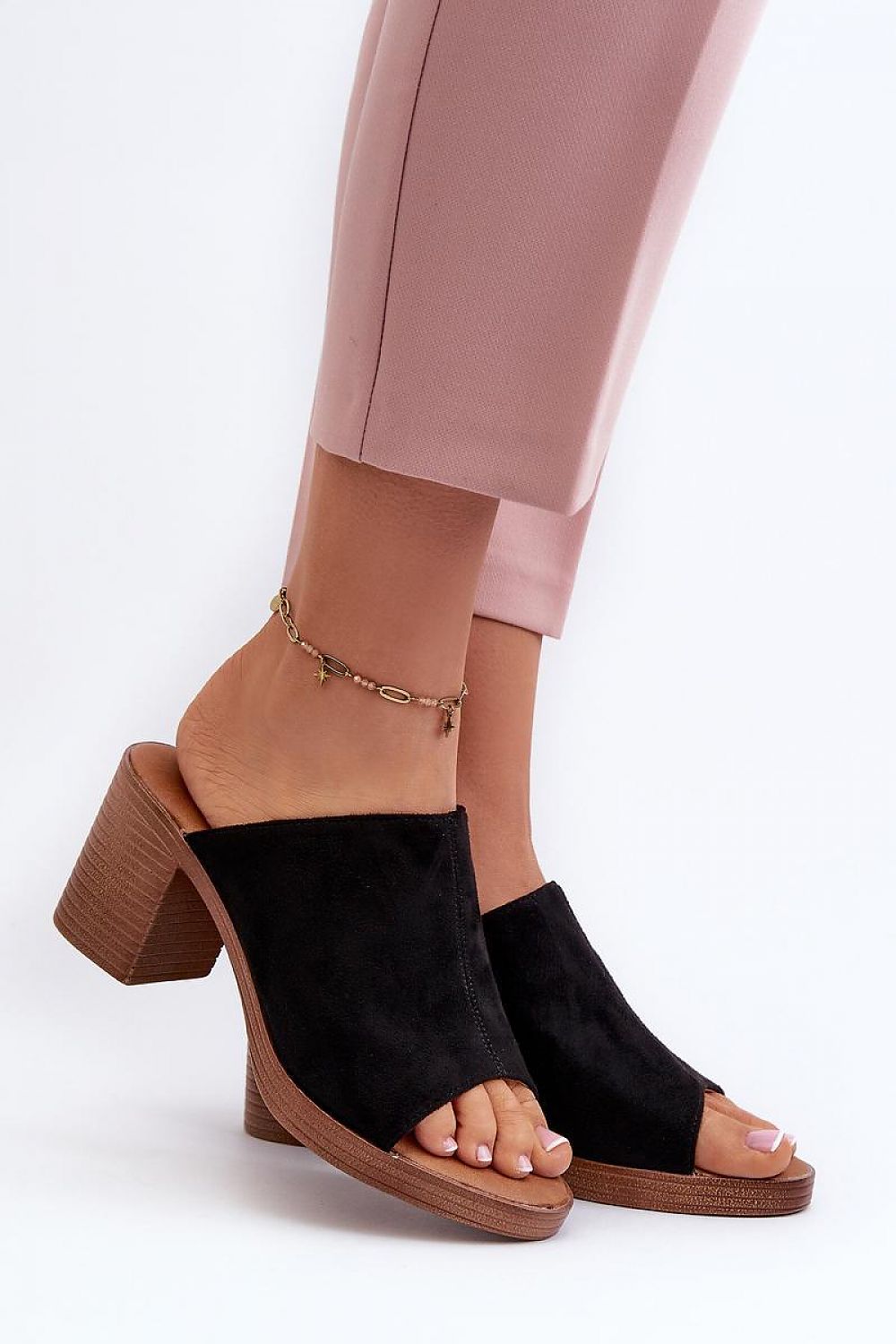  Sandał Klapki Model Varnila 24SD98-6763 Black - Step in style 