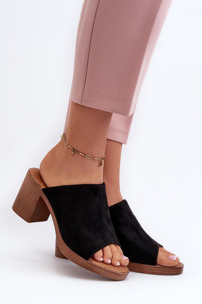  Sandał Klapki Model Varnila 24SD98-6763 Black - Step in style 