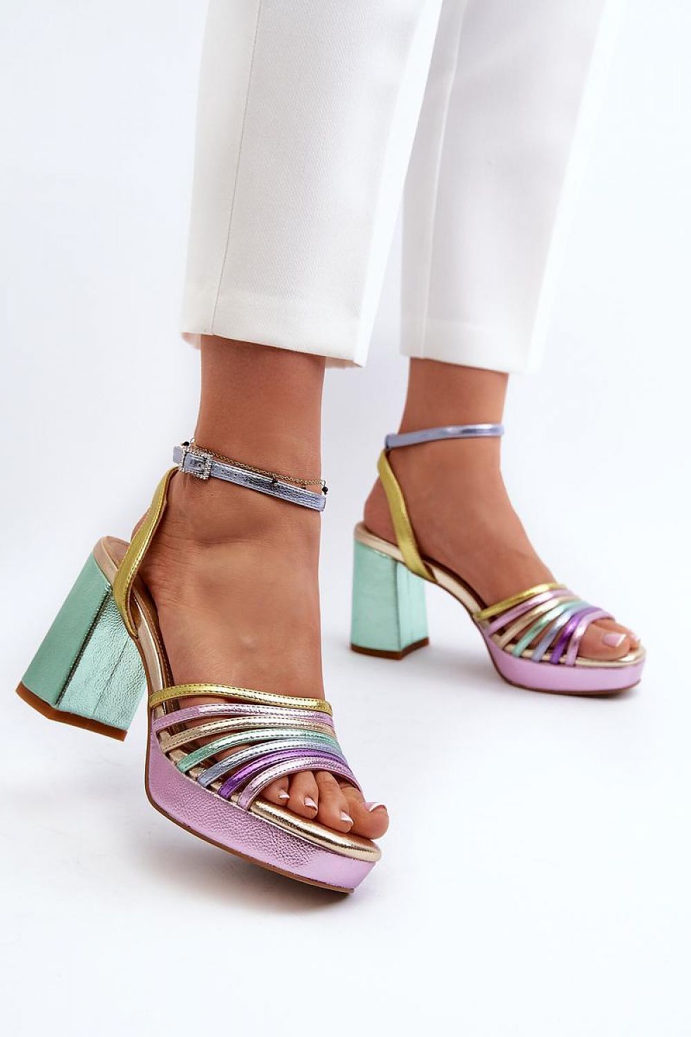  Sandały Model DA CR920 Multicolor Violet - Step in style 
