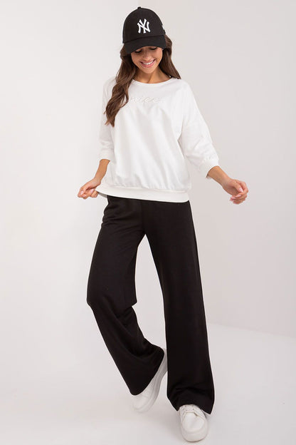   Bluza Damska Model RV-BZ-9519.22 Ecru - Relevance 