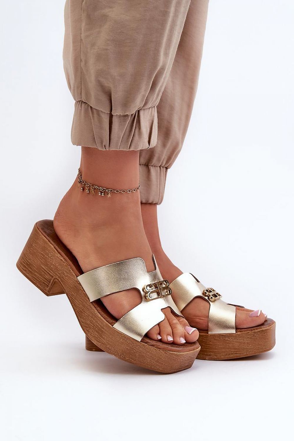  Sandał Klapki Model Zazoo 40412 Gold - Step in style 