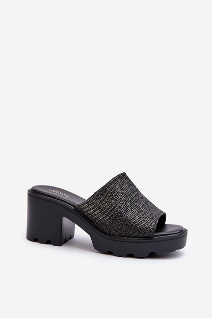  Sandał Klapki Model Titantha 24SD98-6989 Black - Step in style 