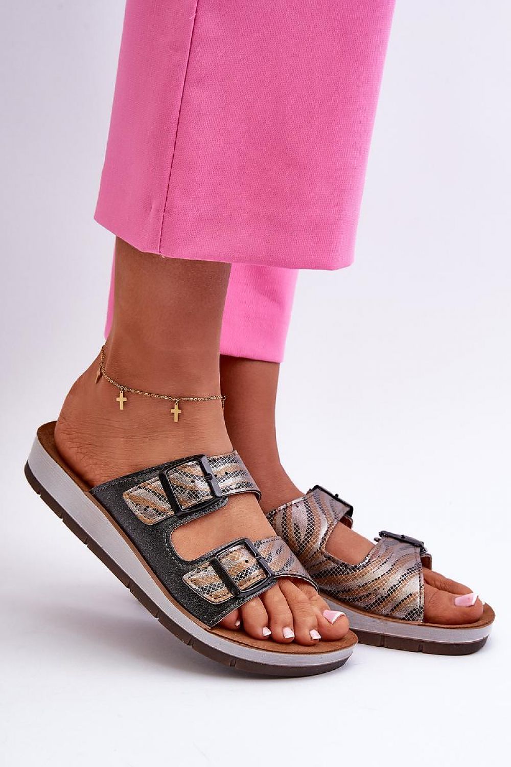  Sandał Klapki Model Inblu CP000045 Black - Step in style 