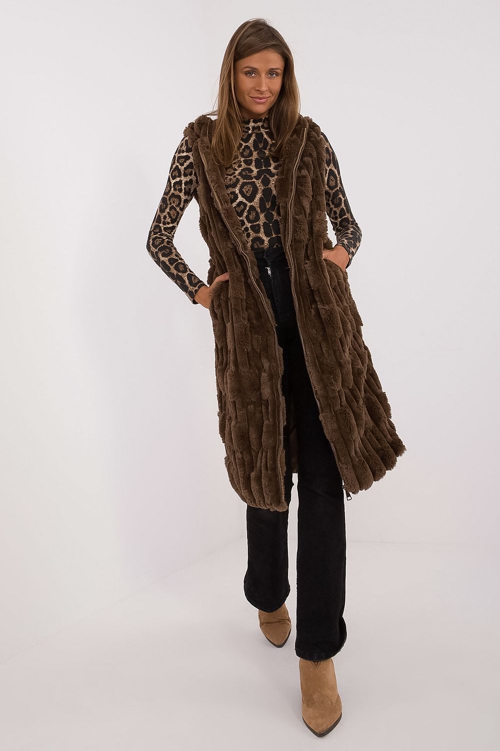   Kamizelka Model AT-KZ-2368-1.08 Dark Brown - AT 