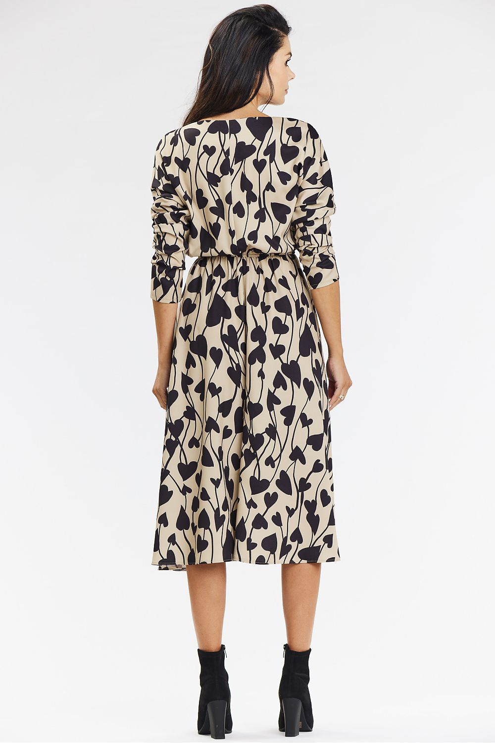  Sukienka Model A666 Beige/Black Hearts - awama 