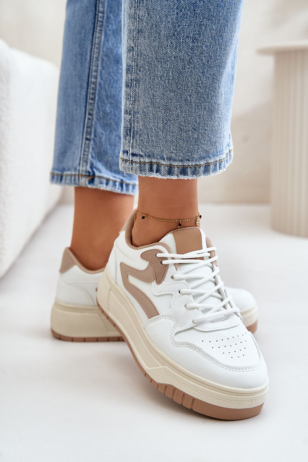  Buty Sportowe Model Henizore 1W-N3 White/Beige - Step in style 