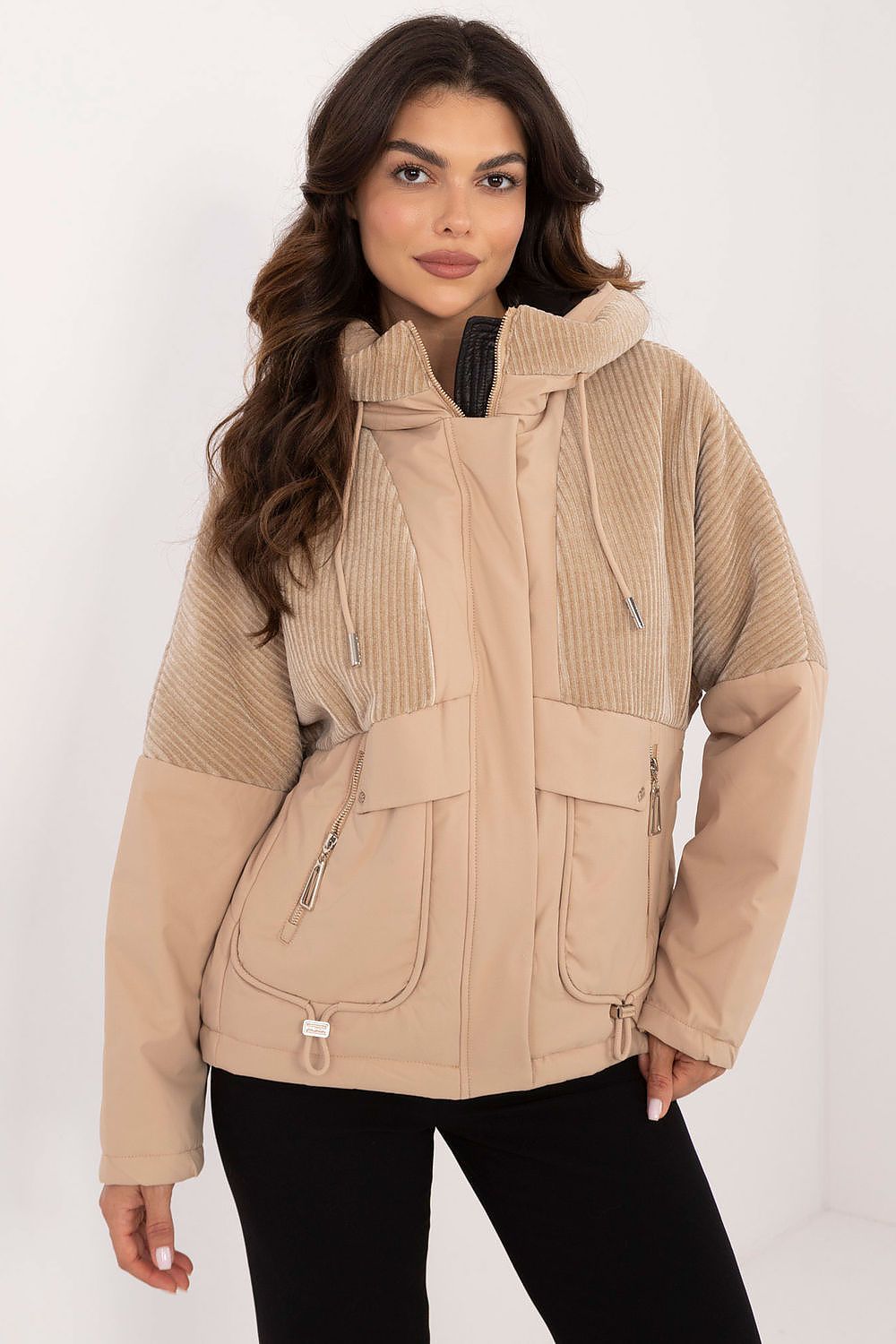   Kurtka Damska model MBM-KR-AJ218.42 Camel - MBM 