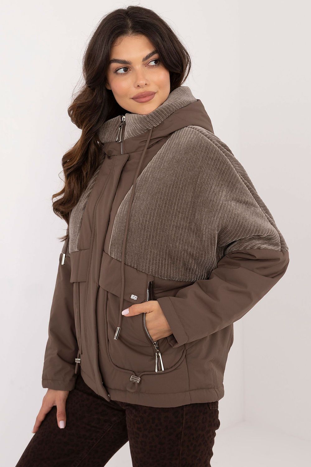  Kurtka Damska ModelMBM-KR-AJ218.42 Brown - MBM 