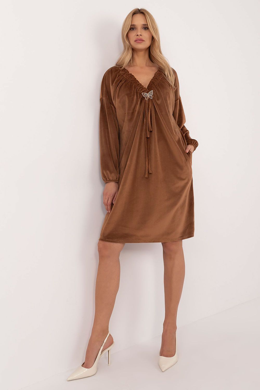  Sukienka Model DHJ-SK-19890.86P Light Brown - Italy Moda 